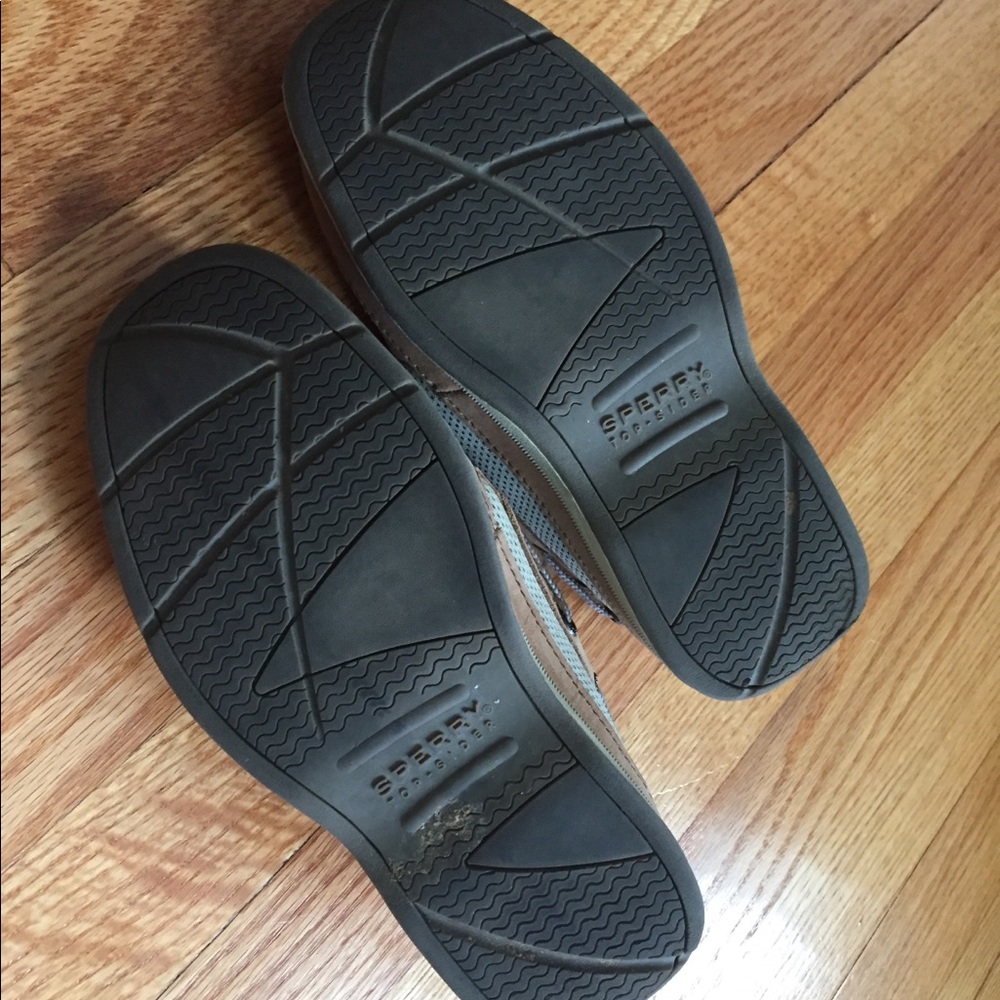 Sperry - Picture 2 of 4